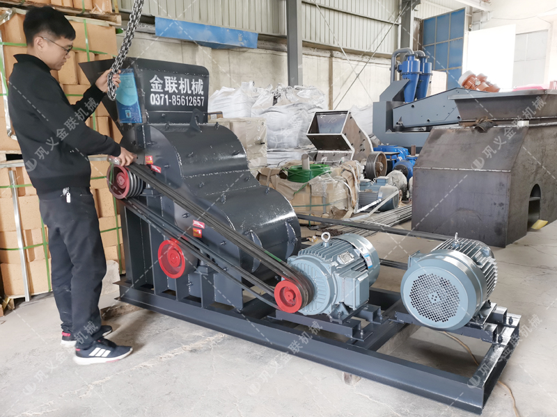 小型46雙級粉碎機發(fā)貨圖片_發(fā)往內蒙古化德_破碎煤
